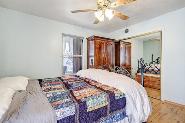 5 Calle Sol Se Mete NW, Albuquerque, NM 87120