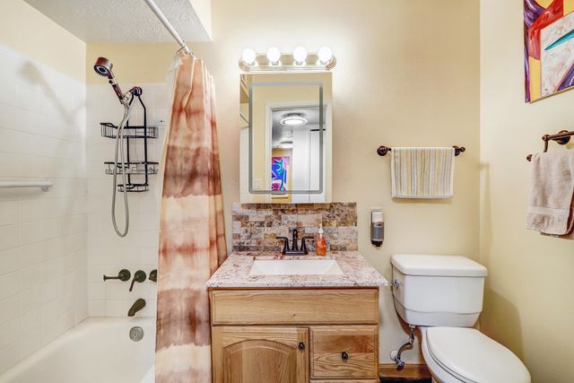 5 Calle Sol Se Mete NW, Albuquerque, NM 87120