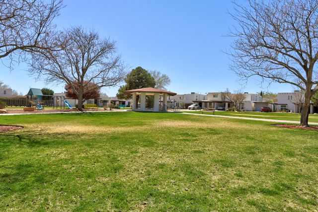 5 Calle Sol Se Mete NW, Albuquerque, NM 87120