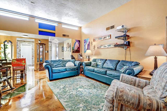 5 Calle Sol Se Mete NW, Albuquerque, NM 87120