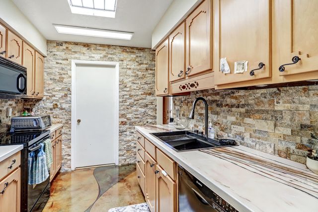 5 Calle Sol Se Mete NW, Albuquerque, NM 87120