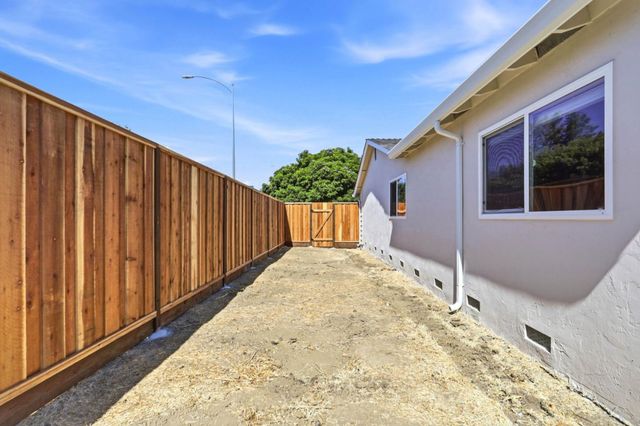 4198 Hamilton Park Drive, San Jose, CA 95130