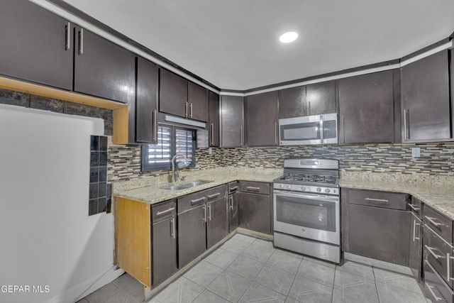 11423 Philip Drive, Socorro, TX 79927