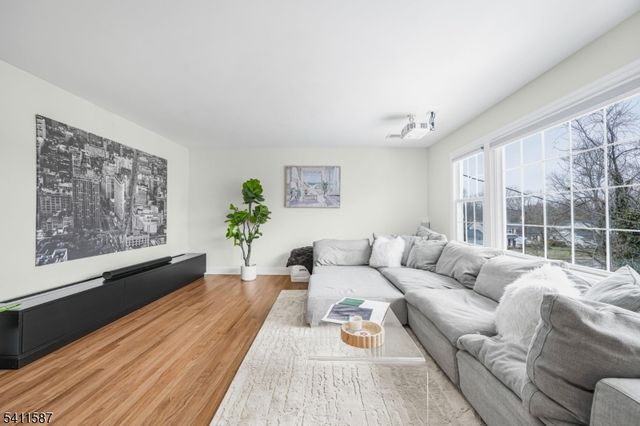 10 Winonah Ave, Wayne Twp., NJ 07470