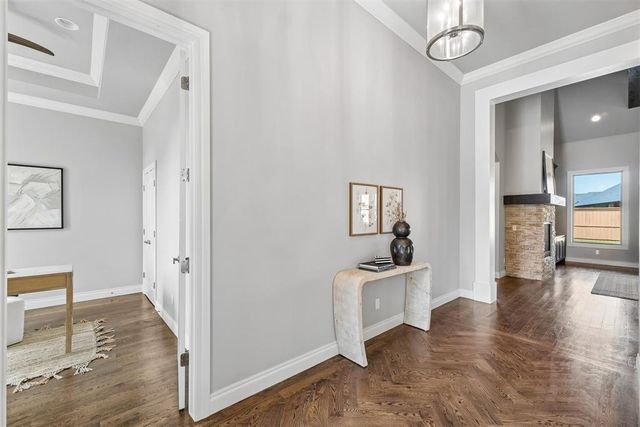 15205 Kestral Lake Drive, Edmond, OK 73013