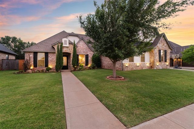 15205 Kestral Lake Drive, Edmond, OK 73013