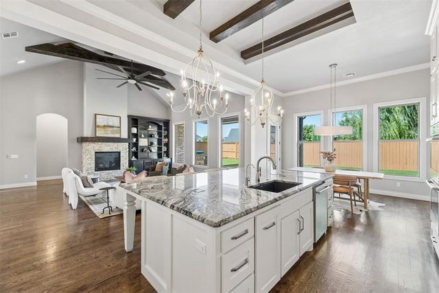 15205 Kestral Lake Drive, Edmond, OK 73013