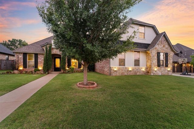15205 Kestral Lake Drive, Edmond, OK 73013