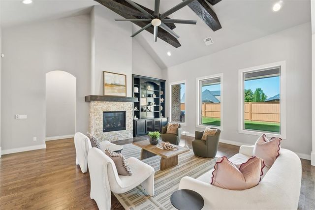 15205 Kestral Lake Drive, Edmond, OK 73013