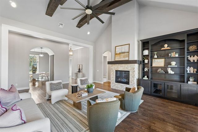 15205 Kestral Lake Drive, Edmond, OK 73013