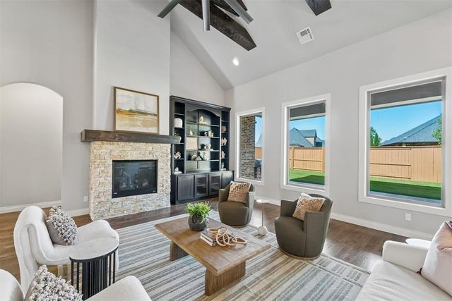 15205 Kestral Lake Drive, Edmond, OK 73013
