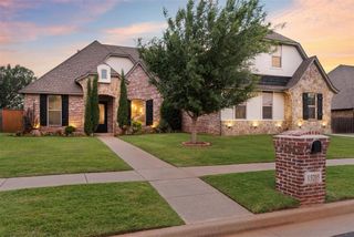 15205 Kestral Lake Drive, Edmond, OK 73013