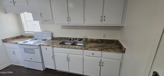 825 E 11th Court, Panama City, FL 32401