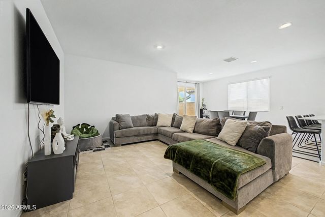 15587 W KENDALL Street, Goodyear, AZ 85338
