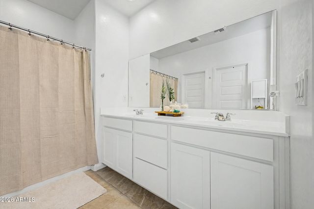 15587 W KENDALL Street, Goodyear, AZ 85338