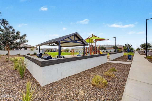 15587 W KENDALL Street, Goodyear, AZ 85338
