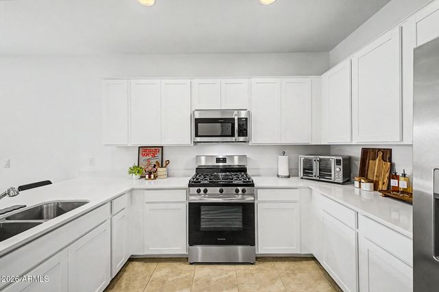 15587 W KENDALL Street, Goodyear, AZ 85338