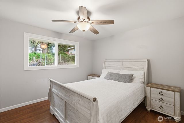 22630 24th Avenue S, Des Moines, WA 98198