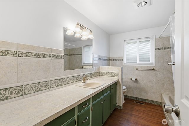 22630 24th Avenue S, Des Moines, WA 98198