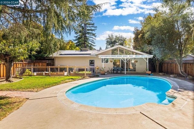 55 Normandy Ln, Walnut Creek, CA 94598