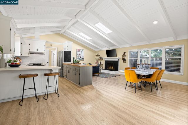 55 Normandy Ln, Walnut Creek, CA 94598