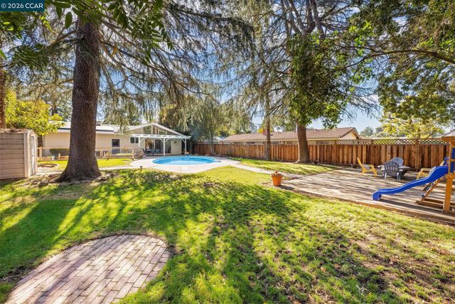 55 Normandy Ln, Walnut Creek, CA 94598