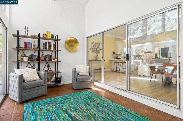 55 Normandy Ln, Walnut Creek, CA 94598