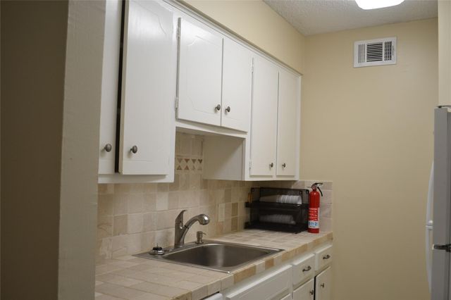 1710 Brun Street 10, Houston, TX 77019