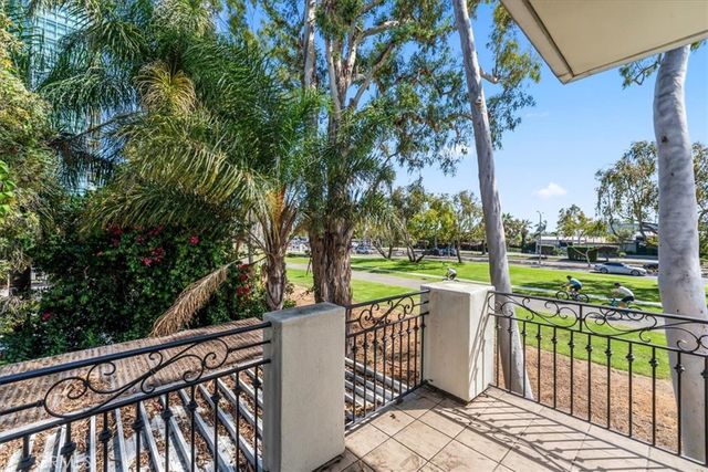 1020 Harbor Crossing, Marina Del Rey, CA 90292