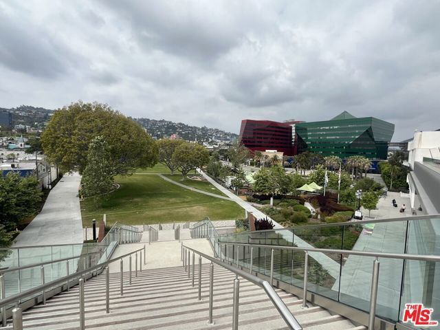 507 N San Vicente Boulevard, West Hollywood, CA 90048