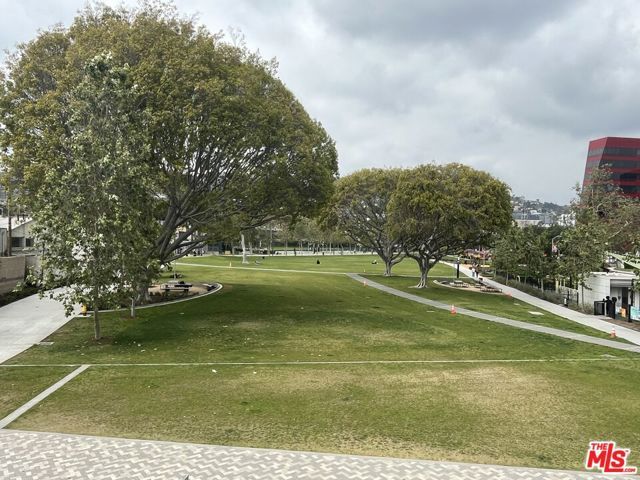 507 N San Vicente Boulevard, West Hollywood, CA 90048