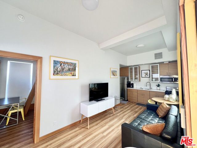 507 N San Vicente Boulevard, West Hollywood, CA 90048