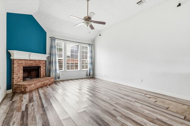 800 Tablerock Way, Lewisville, TX 75077