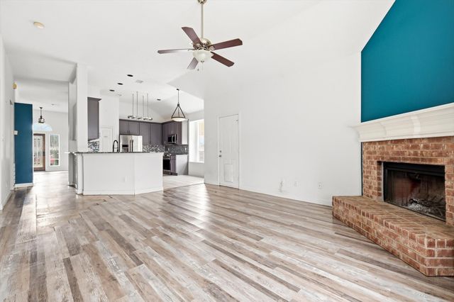 800 Tablerock Way, Lewisville, TX 75077
