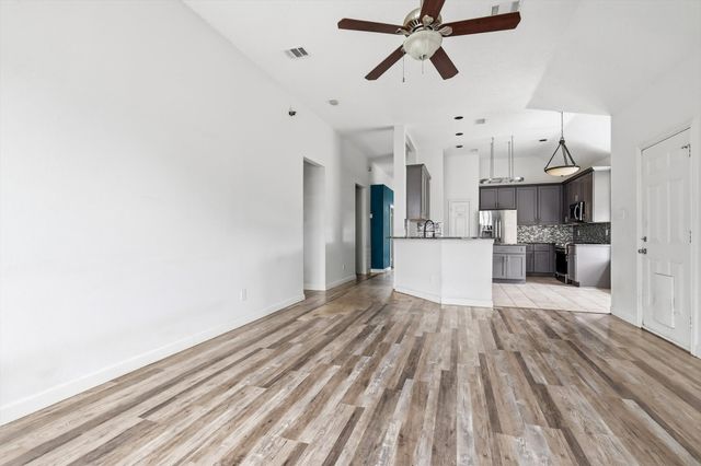 800 Tablerock Way, Lewisville, TX 75077