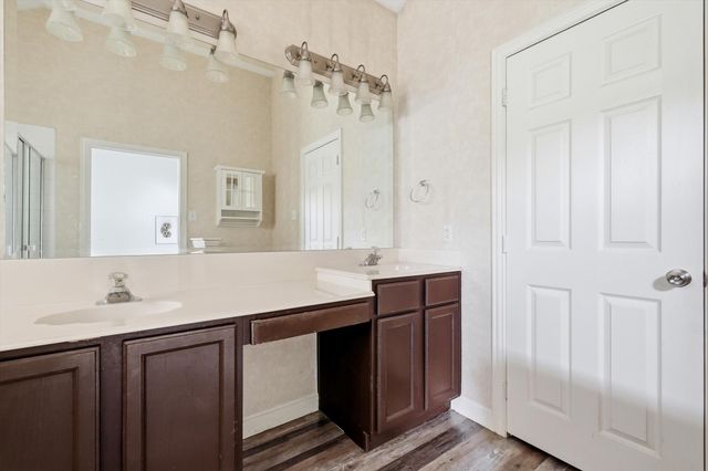 800 Tablerock Way, Lewisville, TX 75077