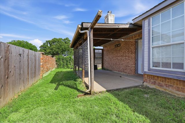 800 Tablerock Way, Lewisville, TX 75077