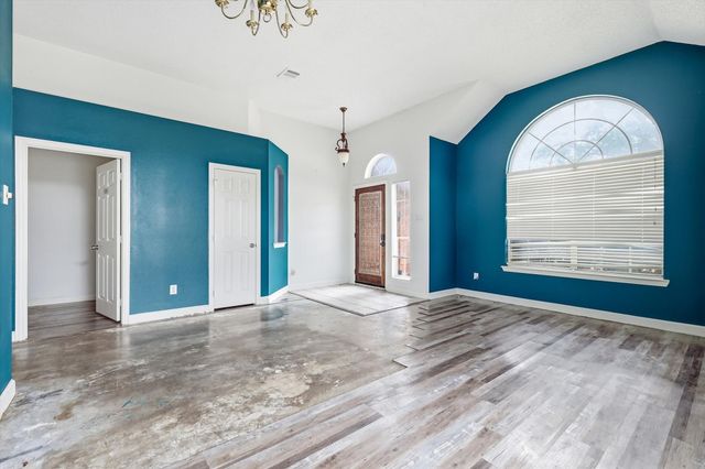 800 Tablerock Way, Lewisville, TX 75077