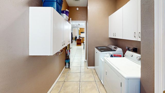 106 Plum Circle, Lake Jackson, TX 77566