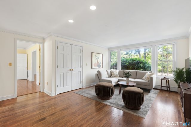 17 Kenilworth Terrace, Greenwich, CT 06830