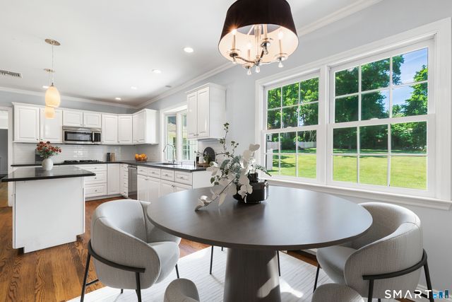 17 Kenilworth Terrace, Greenwich, CT 06830