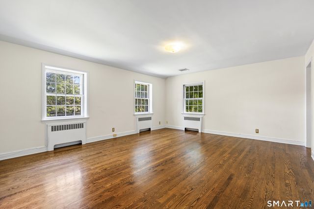 17 Kenilworth Terrace, Greenwich, CT 06830