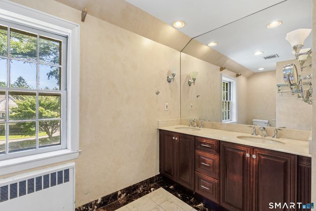 17 Kenilworth Terrace, Greenwich, CT 06830