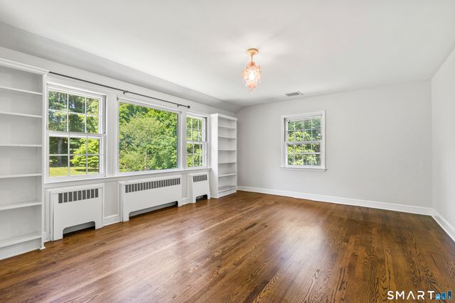 17 Kenilworth Terrace, Greenwich, CT 06830