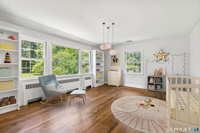 17 Kenilworth Terrace, Greenwich, CT 06830