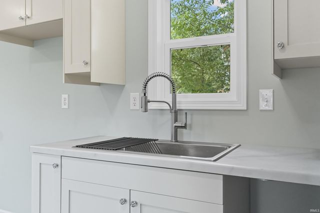 1702 Sinclair Street, Fort Wayne, IN 46808