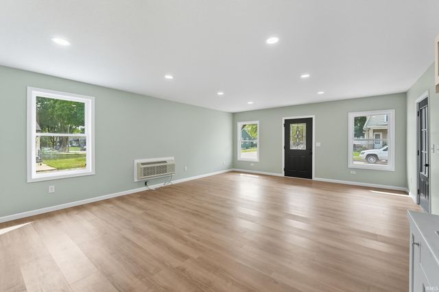 1702 Sinclair Street, Fort Wayne, IN 46808