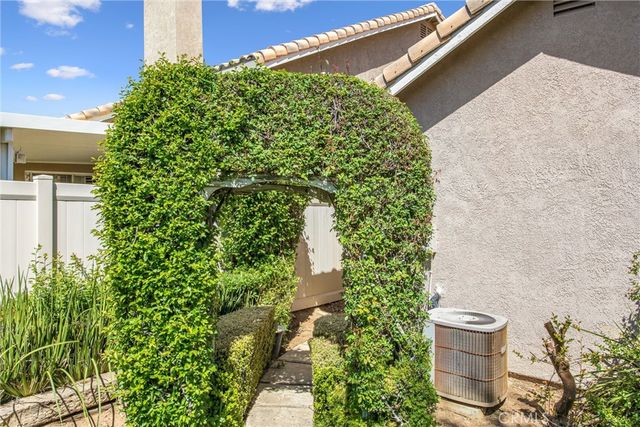 4826 W Fairway Oaks, Banning, CA 92220