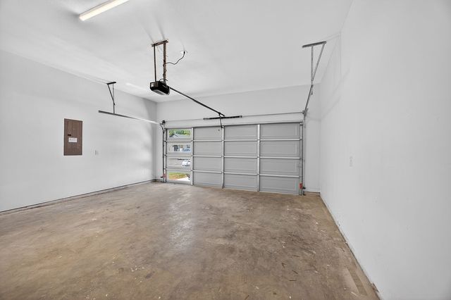 2701 S Jones Street, Fort Worth, TX 76104