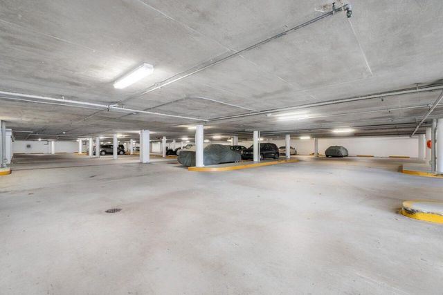 5080 N Ocean Drive 6b, Singer Island, FL 33404